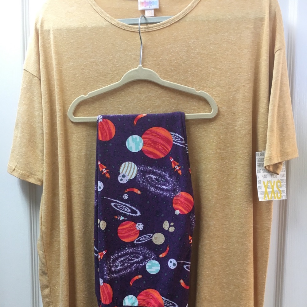 Lularoe outfit. XXS Irma & OS planet leggings